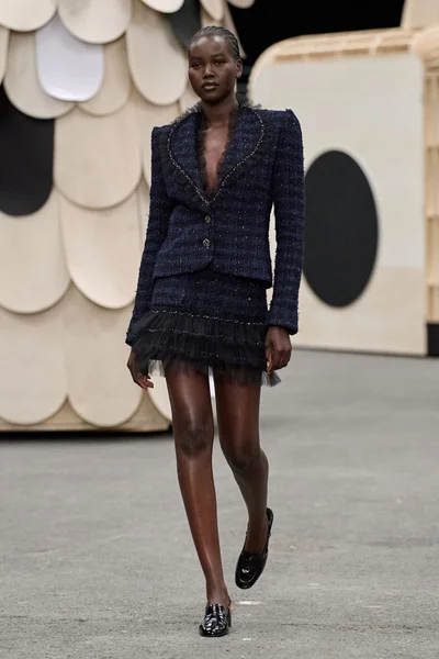 Look 26